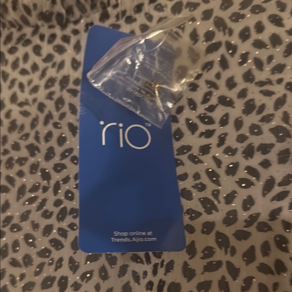 Elegant Black and White Patterned Dress - Picture 4 of 11